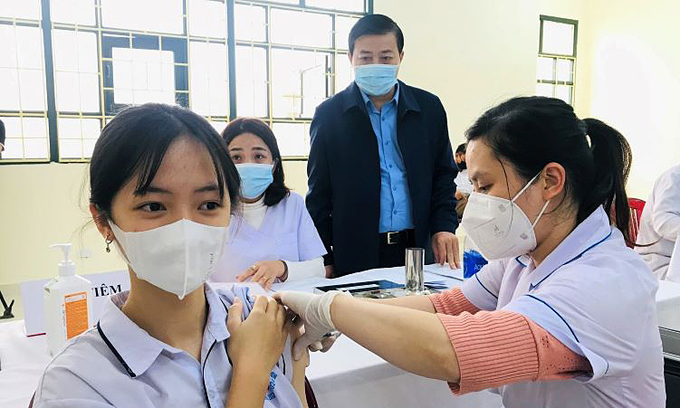 120 enfants hospitalisés, la province suspend un lot deV----A----X---CINS   Pfizer