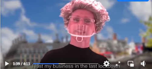 Vaxxer Fasciste contre une défenseuse immunité naturel Rap Battle