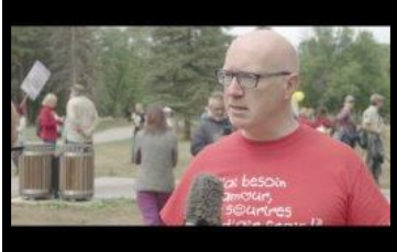 Richard, enseignant au secondaire, témoigne de ses conditions de travail depuis l'imposition des mesures sanitaires dans son école.