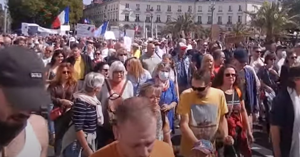 MANIF contre le PASS SANITAIRE - TOURS (ancienne Capitale de la France) . (FRANCE) — 11 septembre 2021 (9è samedi)