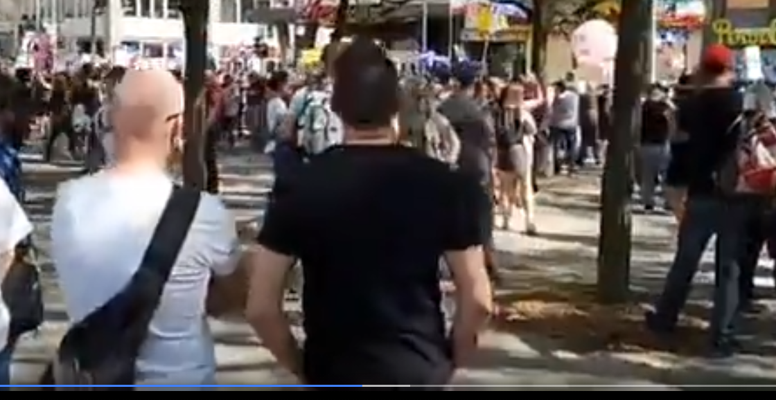 Les anti-complotistes PEACEFUL RESISTANCE RALLY - MONTREAL - 11 septembre 2021