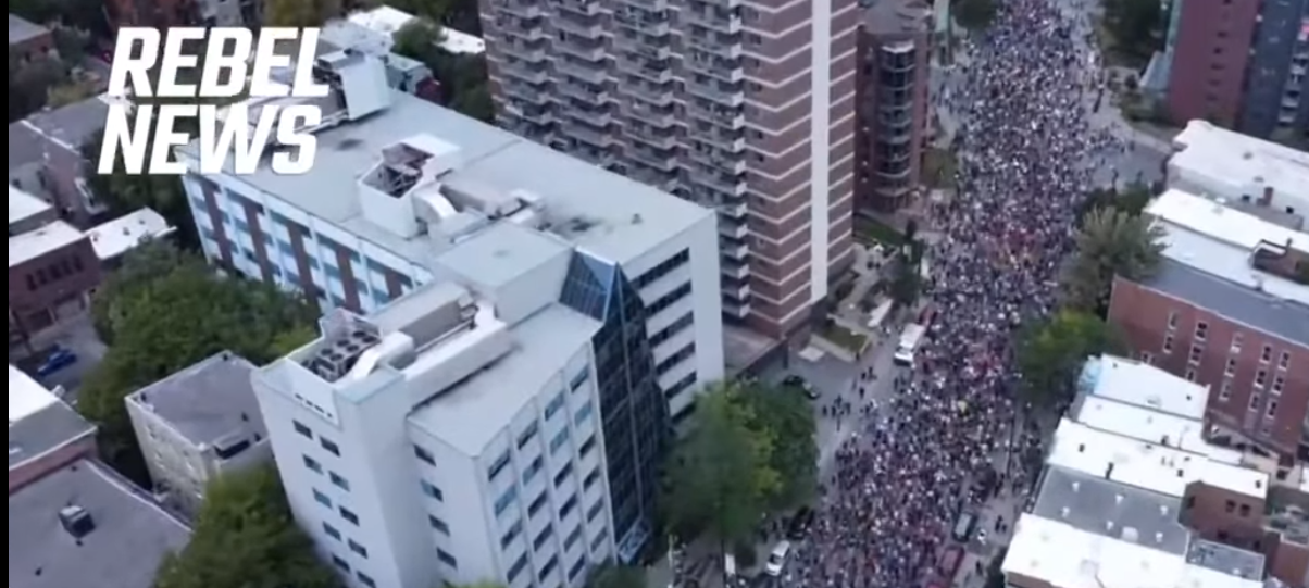 Montréal,  marche du 11 septembre 2021, une première évaluation entre 110,000 et 127,000 personnes