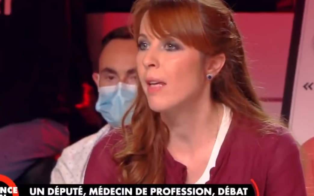 Une infirmière suspendue en larmes face au député Julien....