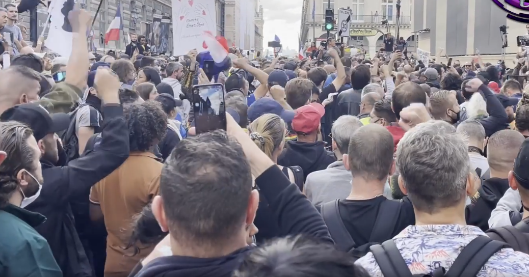 Manifestation interdite contre le #pass sanitaire des images