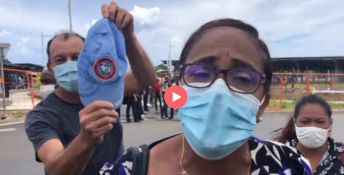 Covid Sur L'île De La Réunion,Sa Bouge, Le Peuple Boucle L'aéroport, résistance