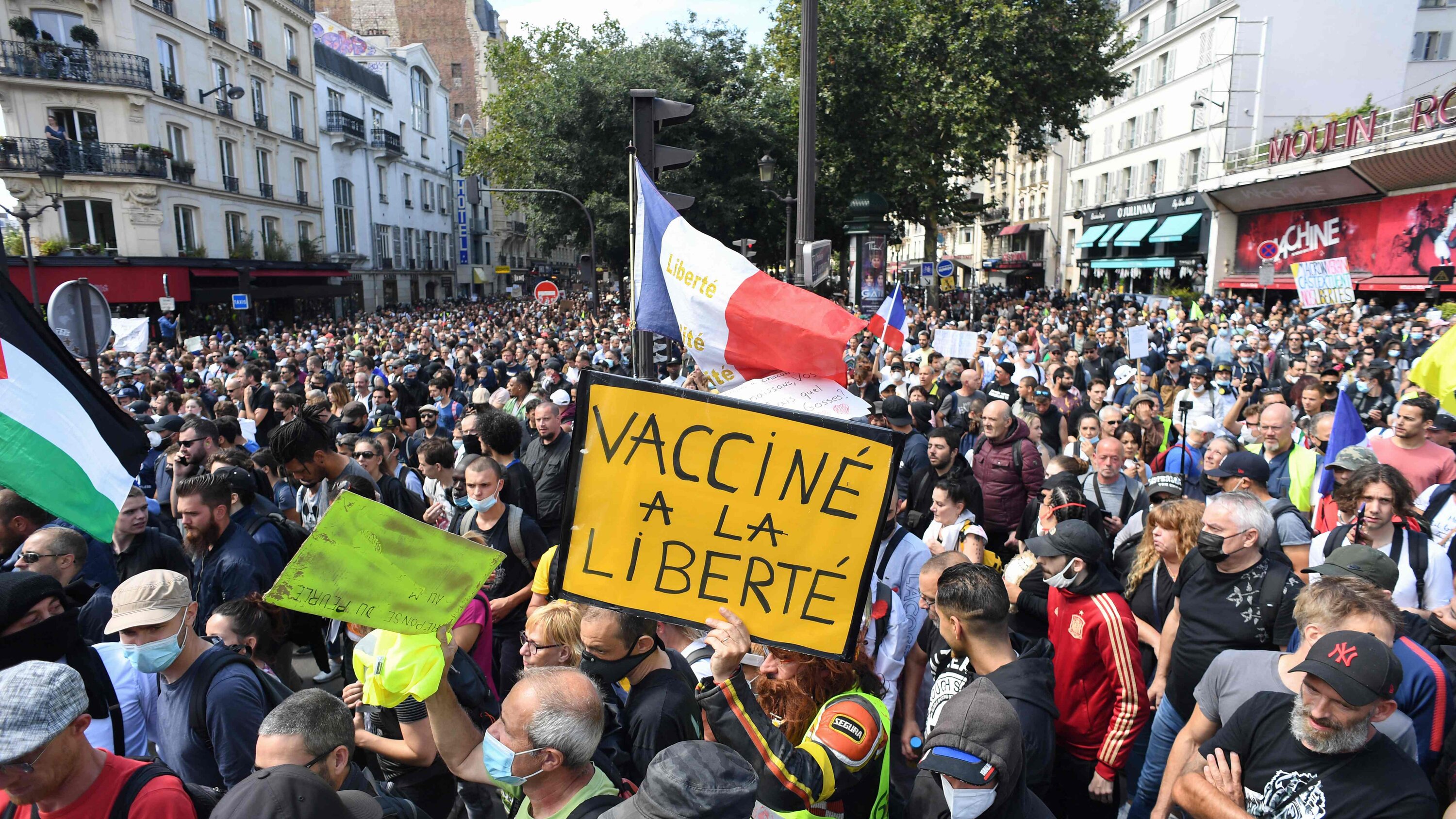 MANIFESTATION NOPASS24 CONTRE LE PASS SANITAIRE, FRANCE PARIS