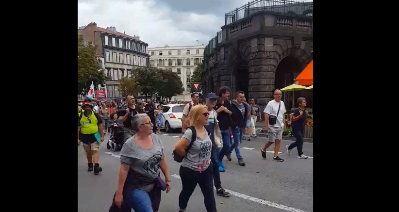 Manifestation anti passe sanitaire samedi 25 septembre 2021 à Clermont-Ferrand