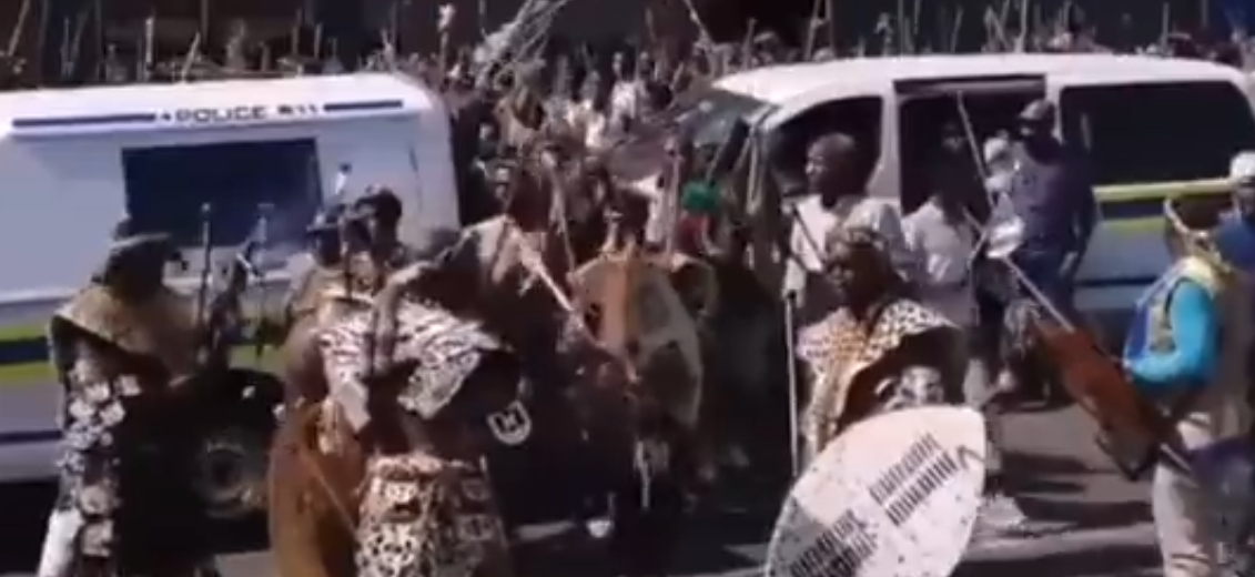 Les Zulu sortent fort contre le mandat de Vaxxine, En Afrique 25 -26 sept. 2021