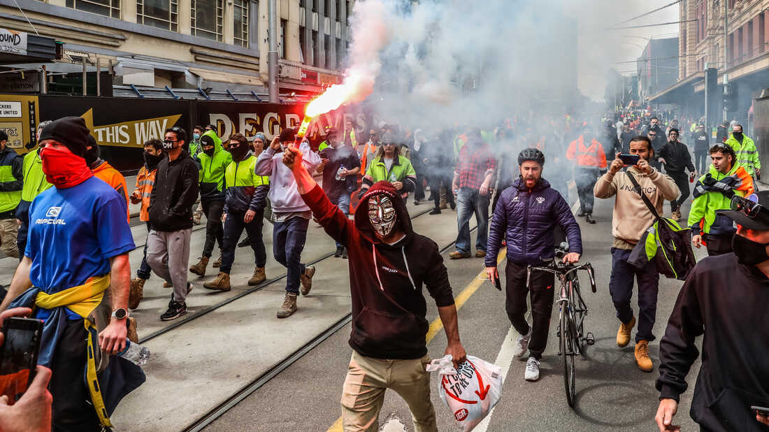 De violentes manifestations ont éclaté ces derniers jours en Australie. Melissa Duggan sur le recul chaotique des restrictions pandémiques.